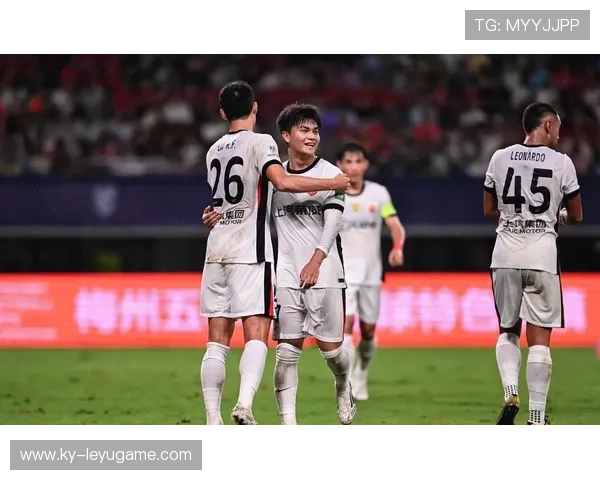 上海海港迎接亚冠生死战，柔佛主场表现至关重要